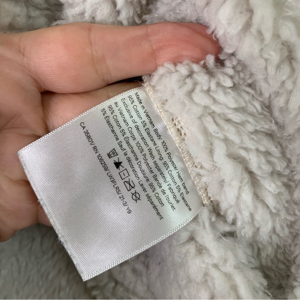 Lululemon Textured Fleece 1/2 Zip hooded sweatshirt 8 - Picture 10 of 14